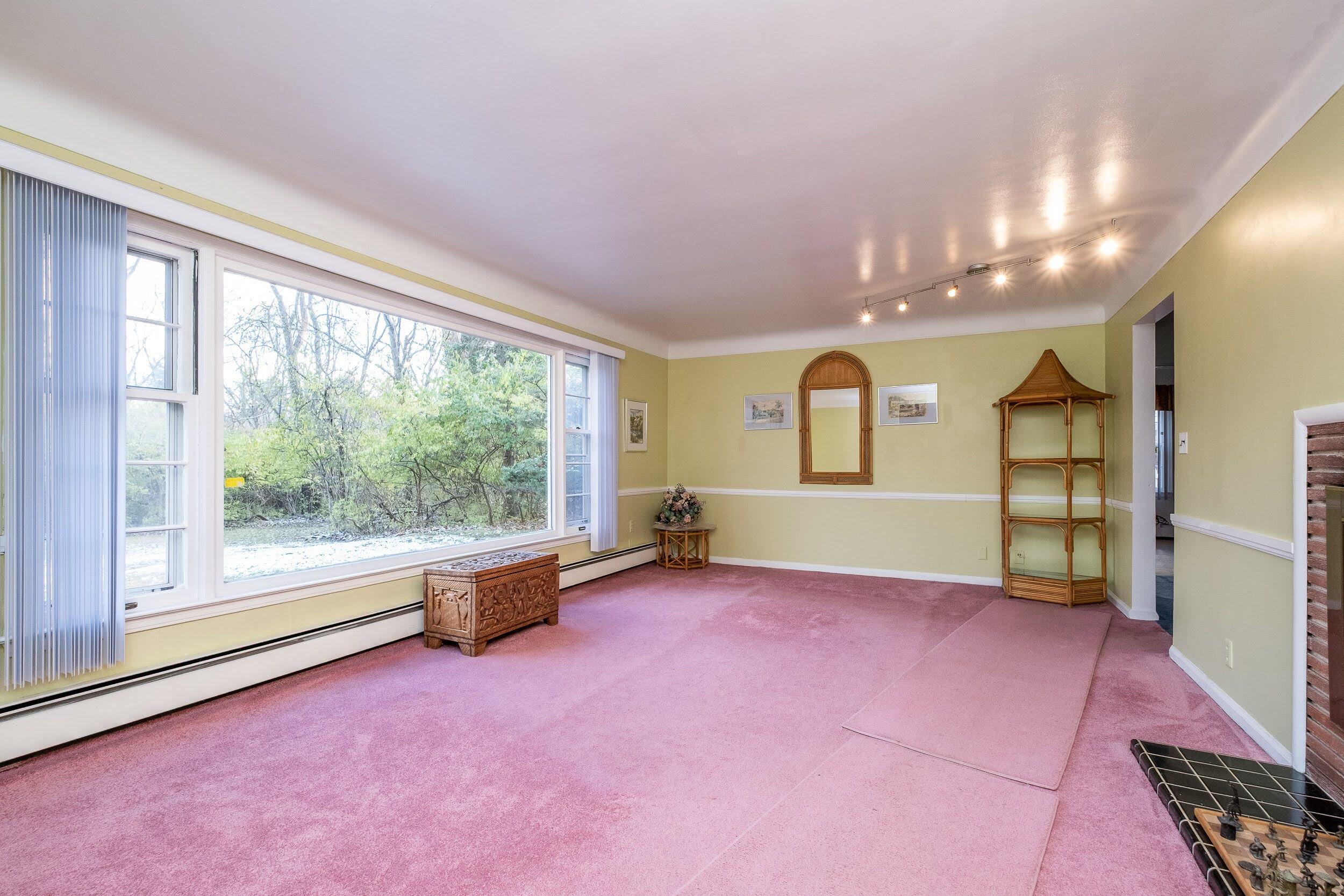 25200 Waycross Southfield, MI 48033 - Photo 6 of 24 25200 Waycross (8 of 42)