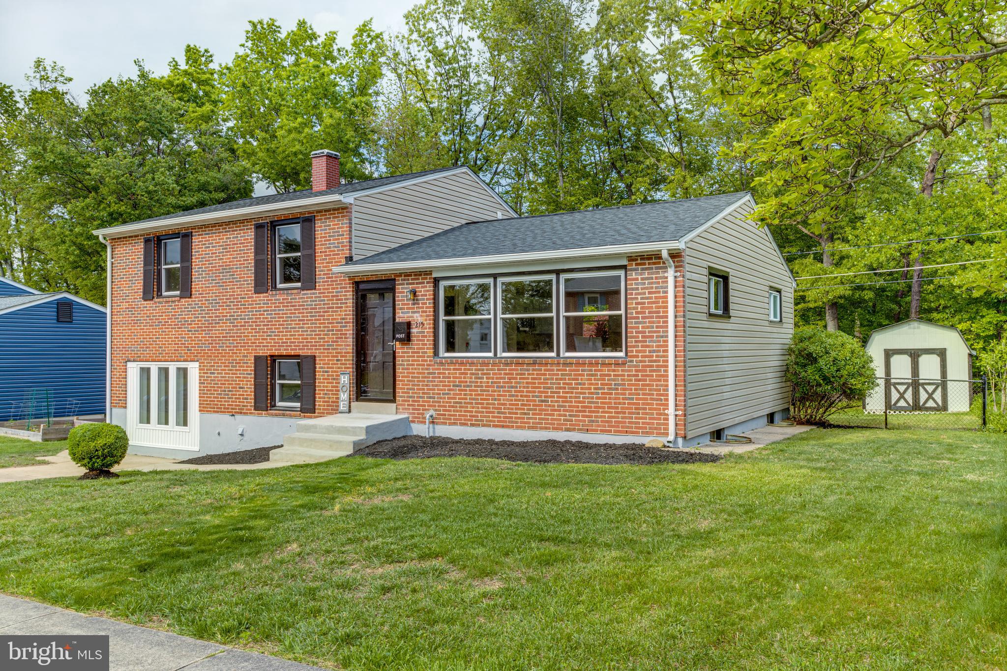 215 Worthmont Road Baltimore, MD 21228 - Photo 2 of 53 Gallery Image 2