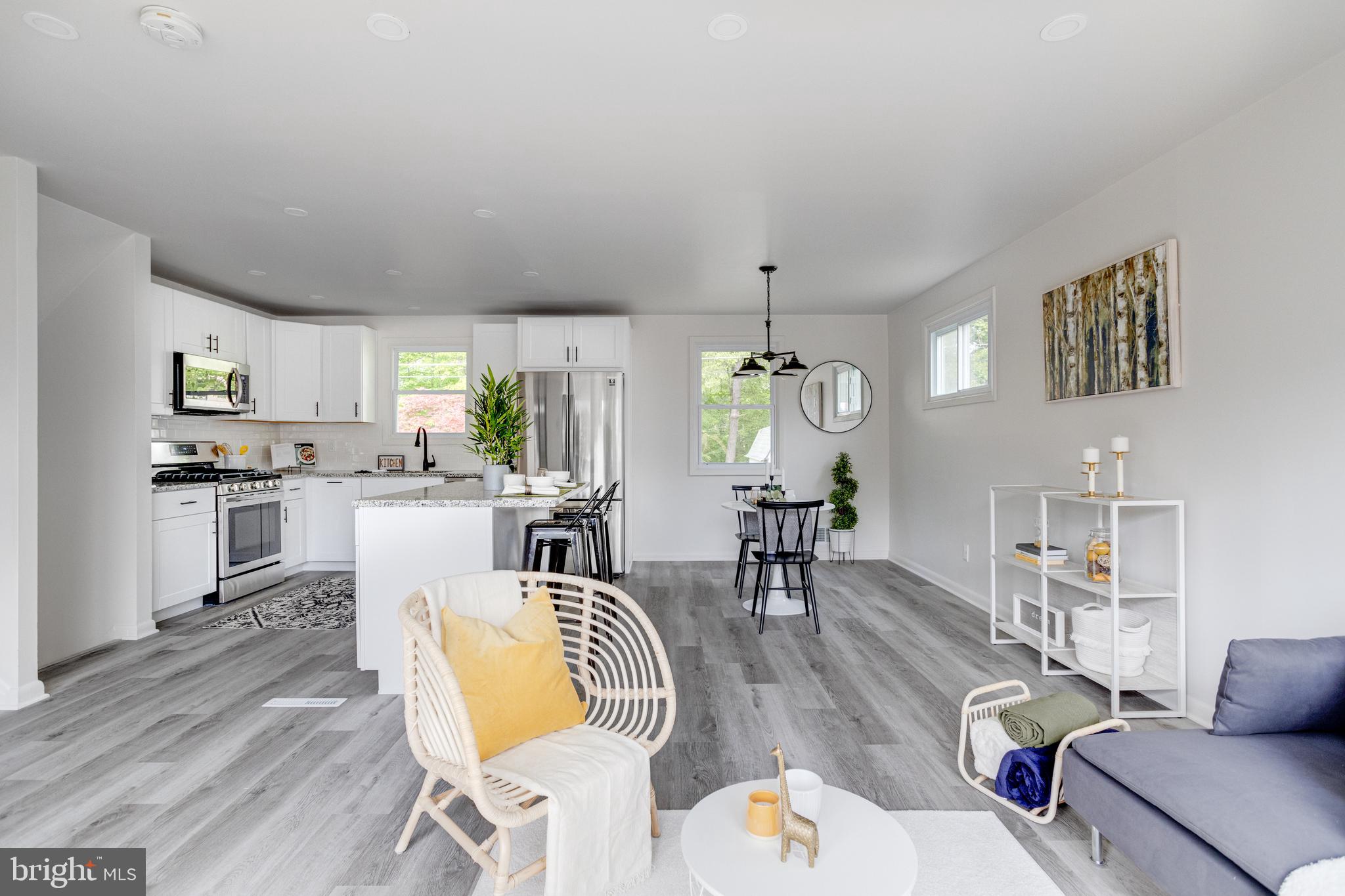 215 Worthmont Road Baltimore, MD 21228 - Photo 6 of 53 Gallery Image 6