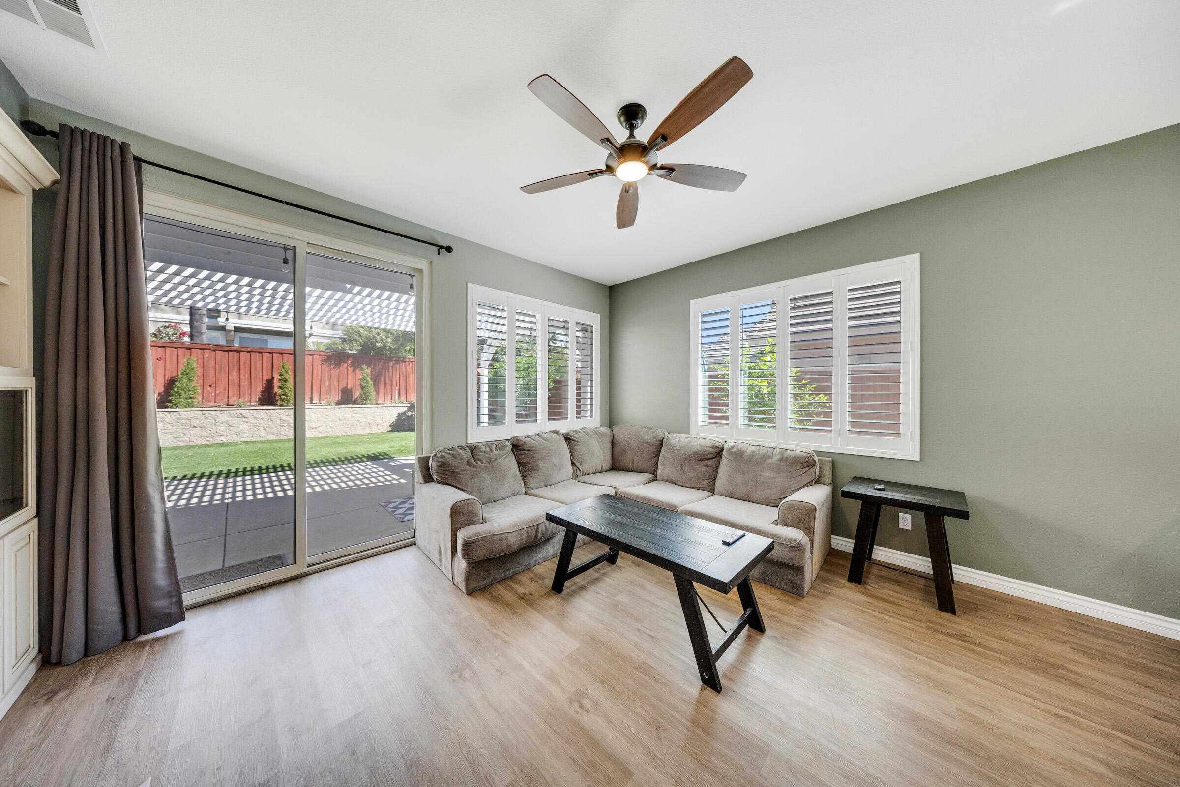 9564 Arborglen Drive Rancho Cucamonga, CA 91730 - Photo 12 of 46 Rancho_Cucamonga_Real_Estate_022