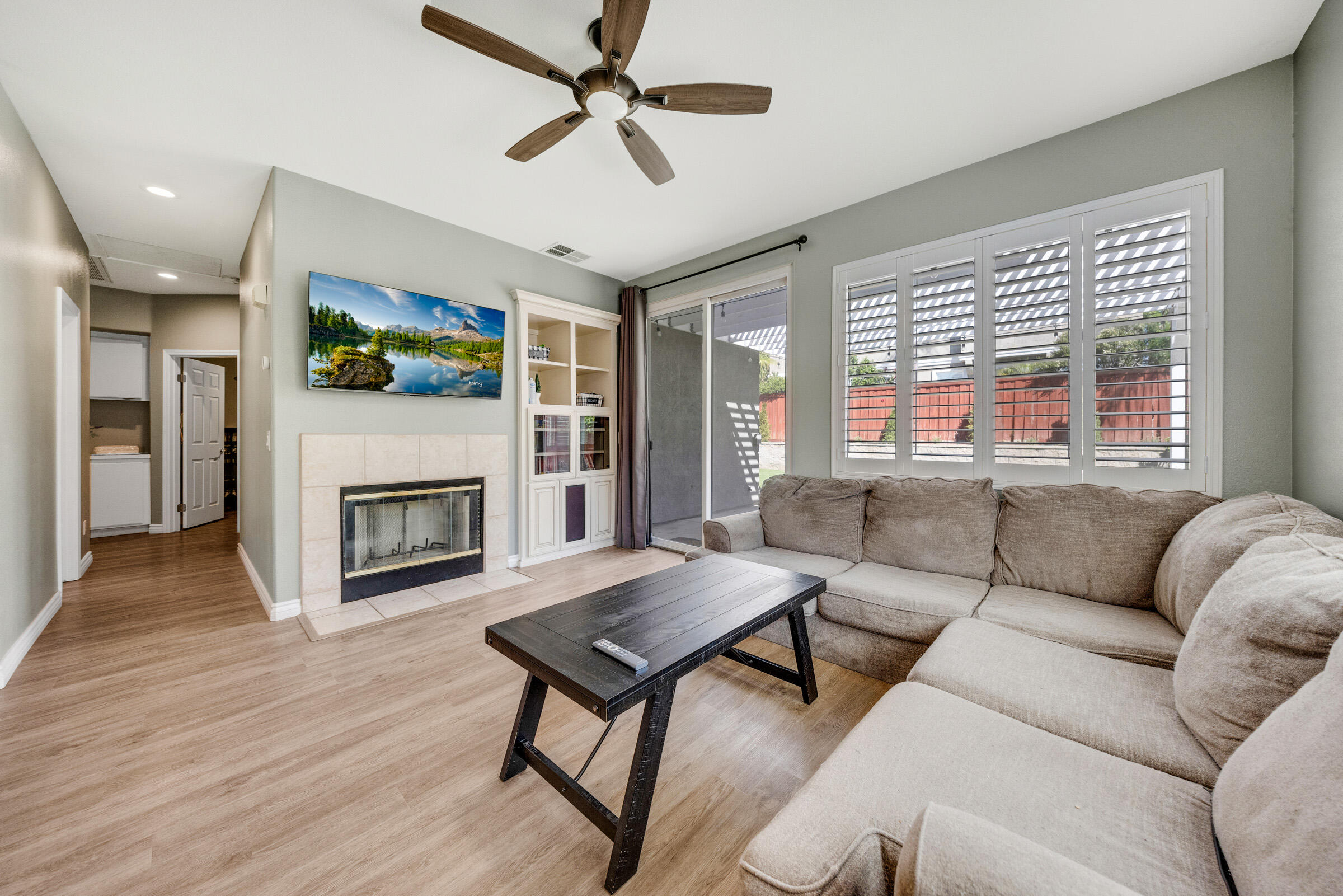 9564 Arborglen Drive Rancho Cucamonga, CA 91730 - Photo 14 of 46 Rancho_Cucamonga_Real_Estate_024