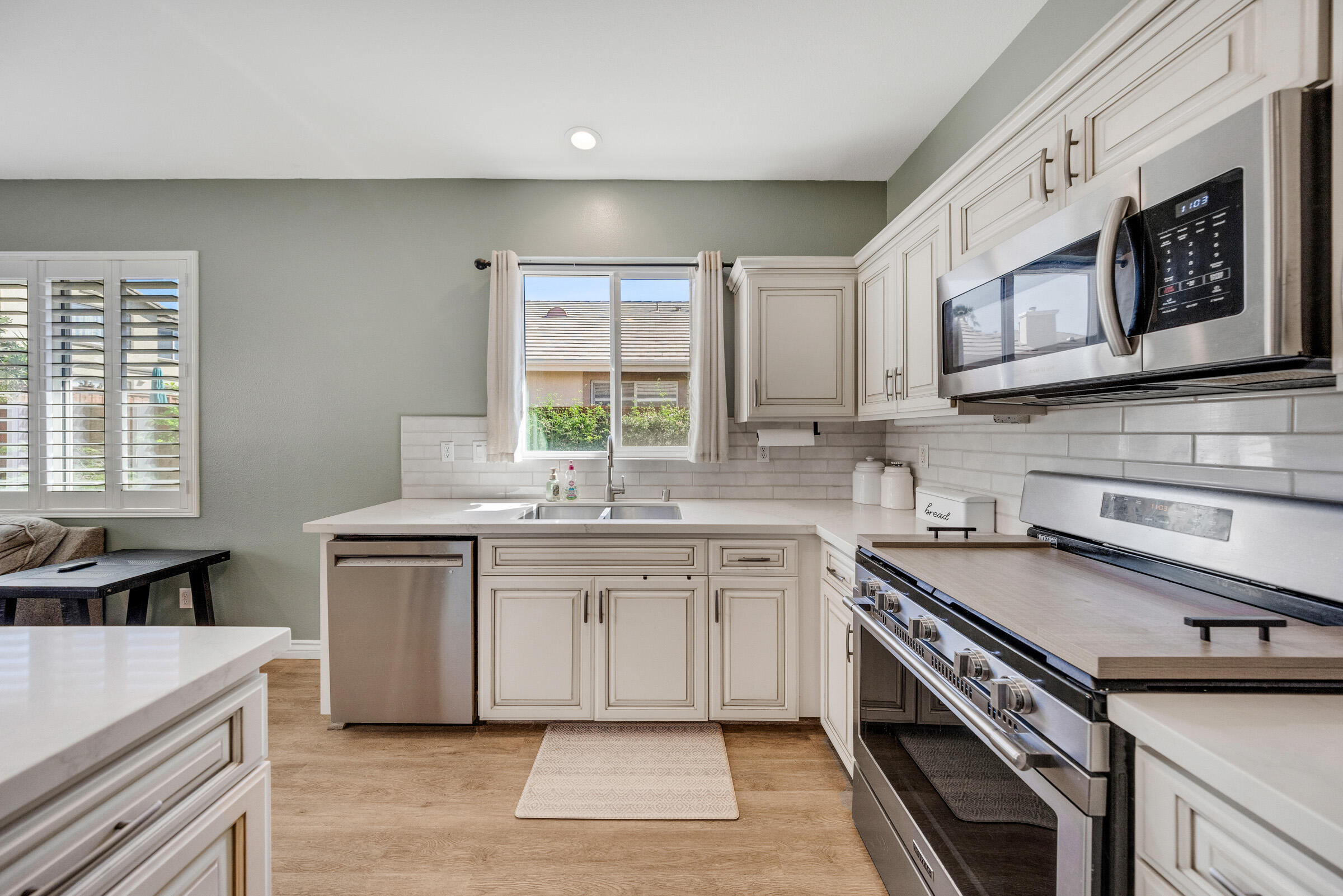 9564 Arborglen Drive Rancho Cucamonga, CA 91730 - Photo 32 of 46 Rancho_Cucamonga_Real_Estate_016