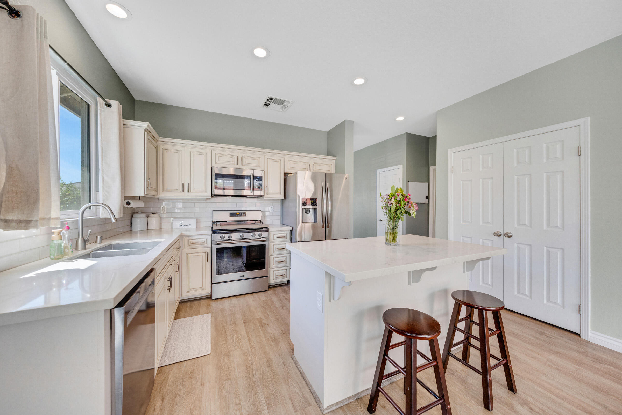 9564 Arborglen Drive Rancho Cucamonga, CA 91730 - Photo 36 of 46 Rancho_Cucamonga_Real_Estate_020