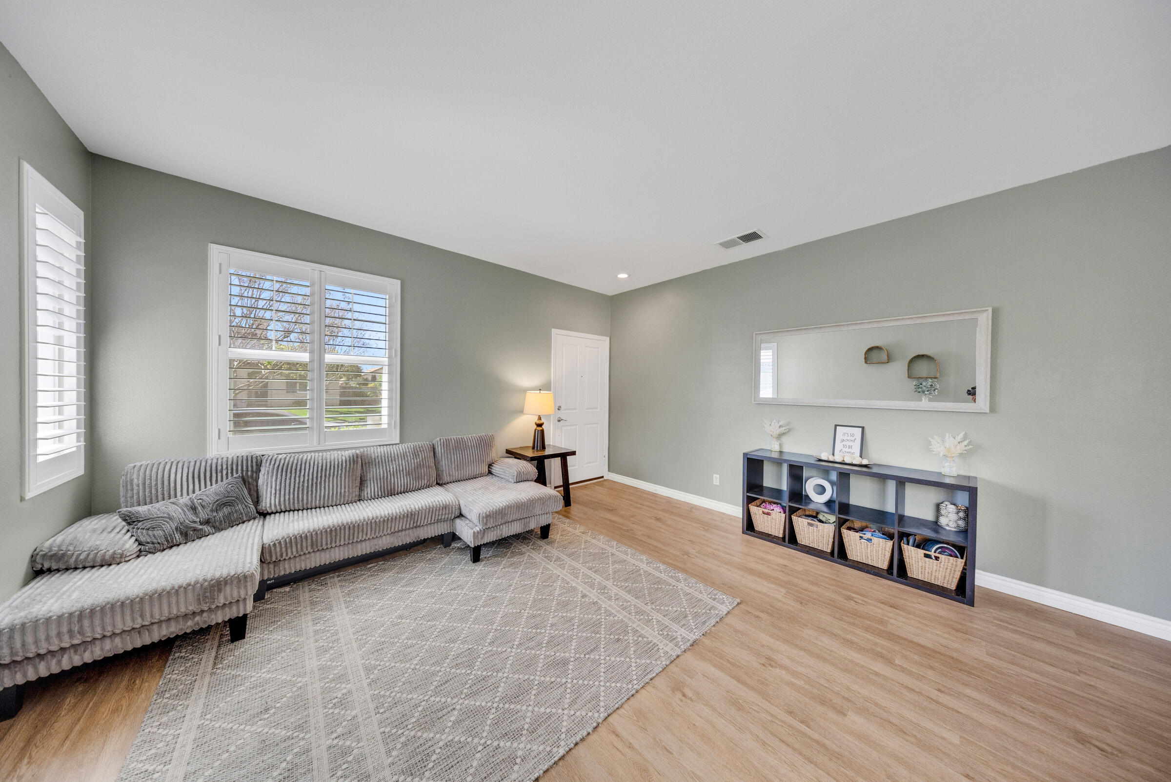 9564 Arborglen Drive Rancho Cucamonga, CA 91730 - Photo 8 of 46 Rancho_Cucamonga_Real_Estate_010