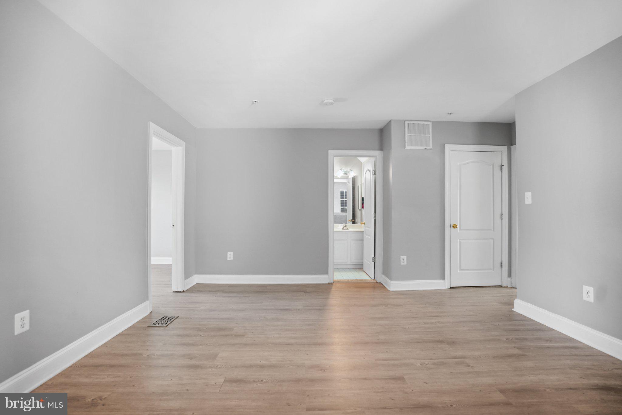13043 Clarksburg Square Road, Unit 13043 Clarksburg, MD 20871 - Photo 17 of 45 Rare additional living space