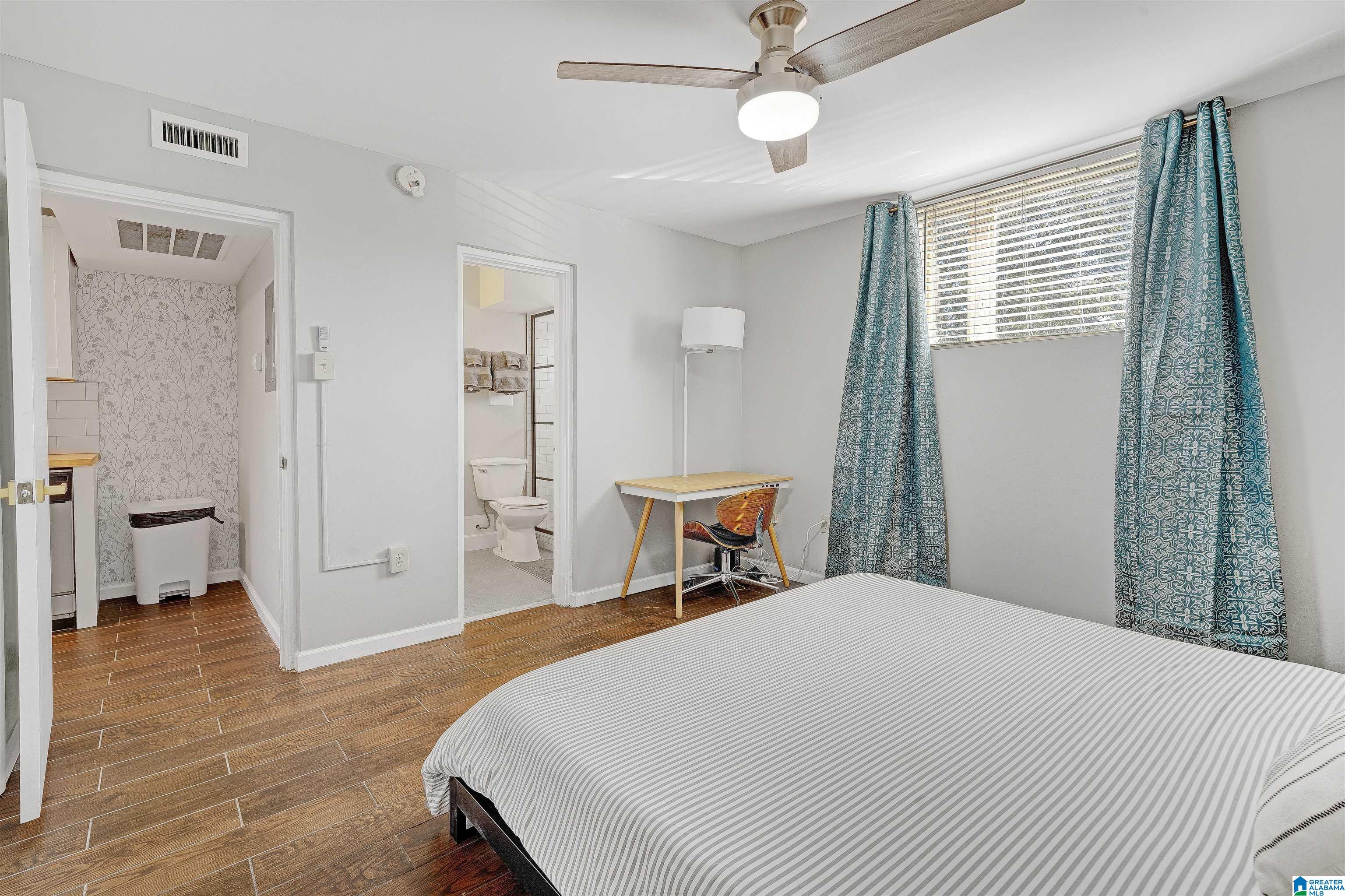 2990 Rhodes Circle South, Unit 106 Birmingham, AL 35205 - Photo 11 of 18