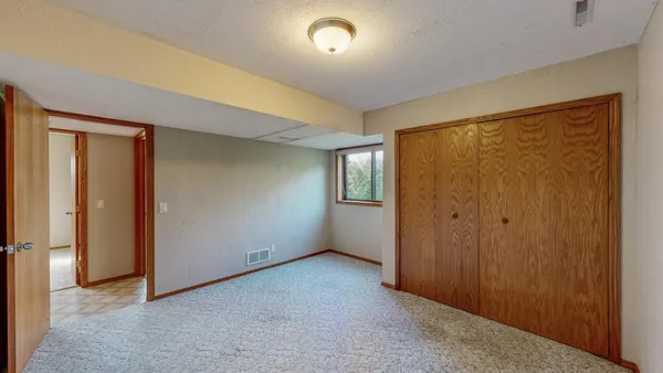 $899,900 | 1920 10th Avenue Northeast, Byron, MN 55920