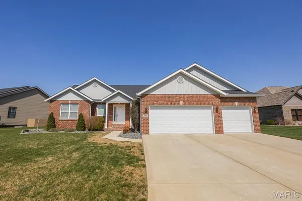 $369,000 | 260 Emerald Way West, Granite City, IL 62040