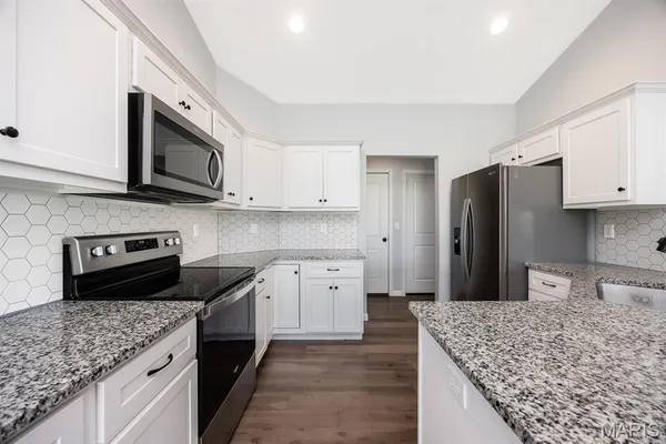 $369,000 | 260 Emerald Way West, Granite City, IL 62040