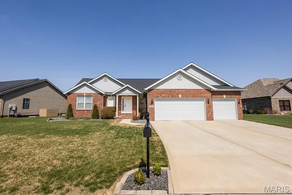 $369,000 | 260 Emerald Way West, Granite City, IL 62040