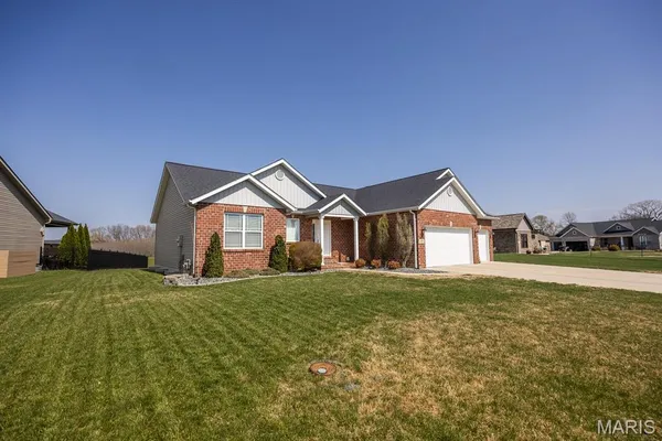 $369,000 | 260 Emerald Way West, Granite City, IL 62040