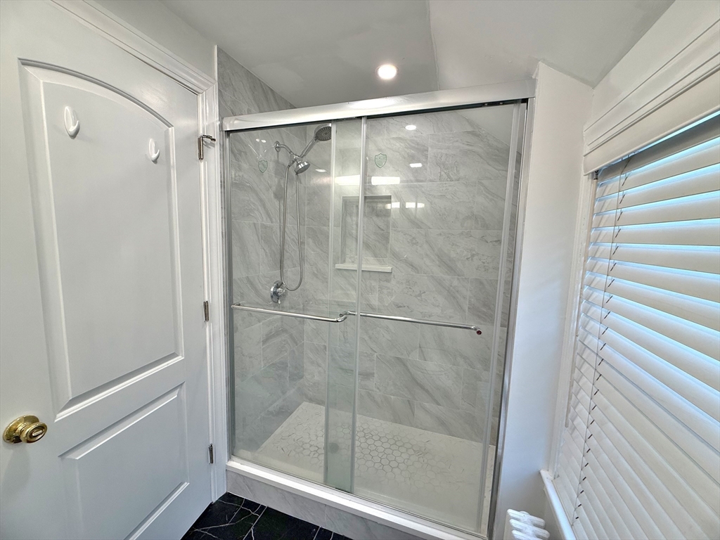 46 Cleveland Road Wellesley, MA 02481 - Photo 17 of 31