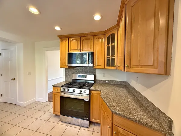 $4,800 | 46 Cleveland Road, Wellesley, MA 02481