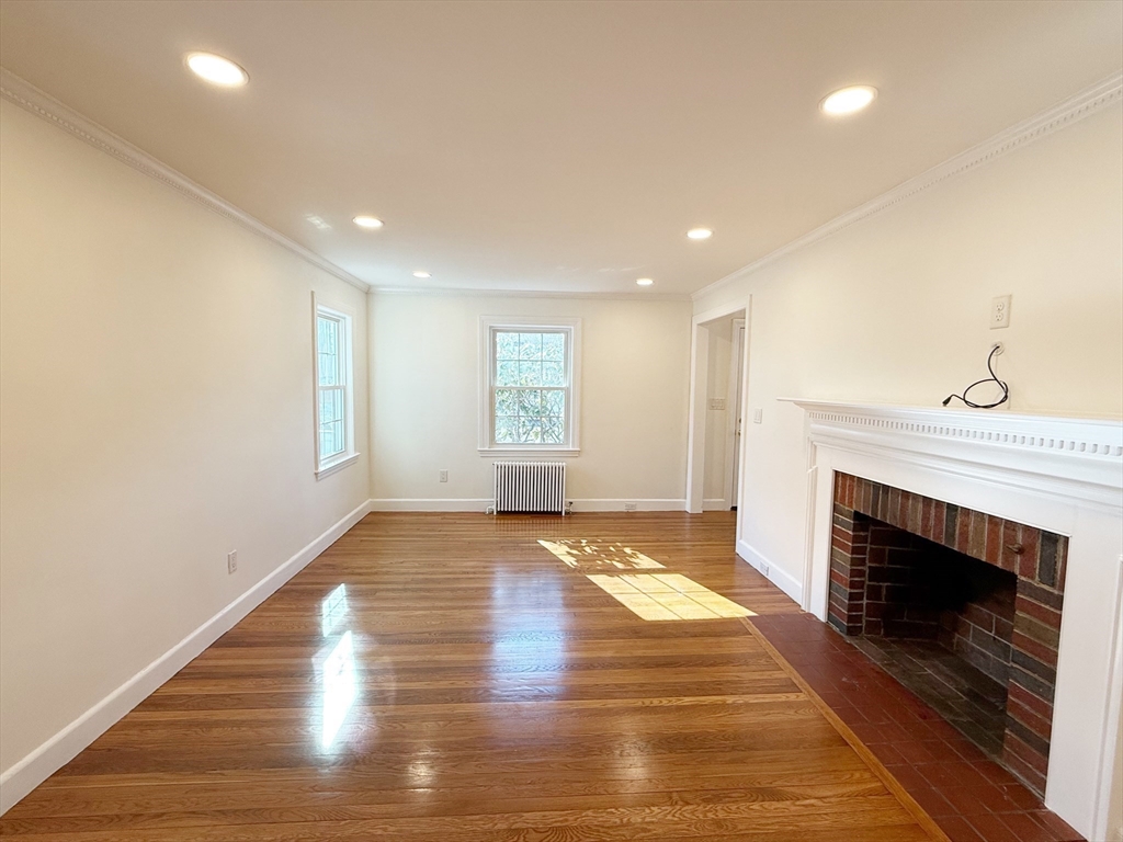 46 Cleveland Road Wellesley, MA 02481 - Photo 7 of 31