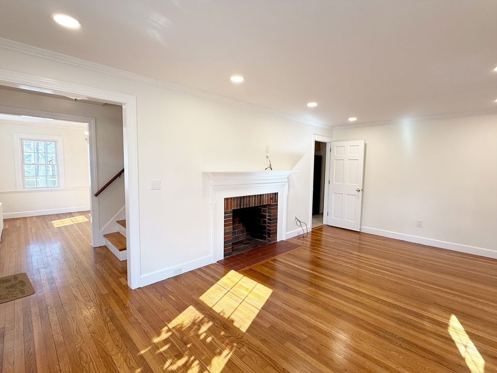 46 Cleveland Road Wellesley, MA 02481 - Photo 9 of 31