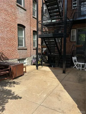 $2,500 | 6314 South Rosebury Avenue, Unit 2E, Clayton, MO 63105