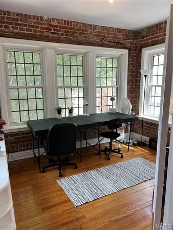 $2,500 | 6314 South Rosebury Avenue, Unit 2E, Clayton, MO 63105