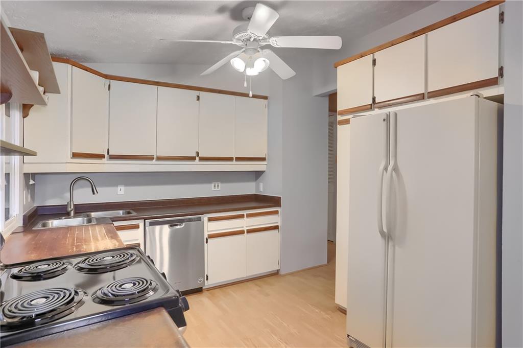96 Ayleshire Road Butler, PA 16001 - Photo 8 of 23 Gallery Image 8