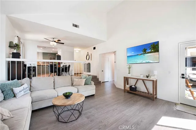 $605,000 | 3168 Darby Street, Unit 208, Simi Valley, CA 93063