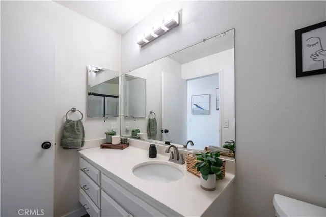 $605,000 | 3168 Darby Street, Unit 208, Simi Valley, CA 93063