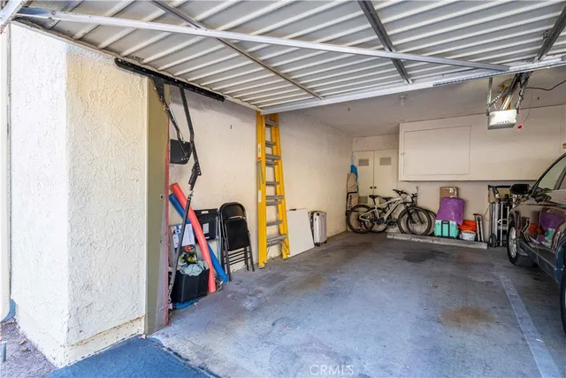 $605,000 | 3168 Darby Street, Unit 208, Simi Valley, CA 93063