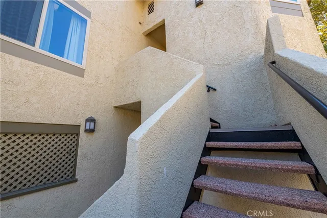 $605,000 | 3168 Darby Street, Unit 208, Simi Valley, CA 93063