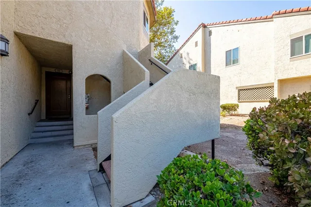 $605,000 | 3168 Darby Street, Unit 208, Simi Valley, CA 93063
