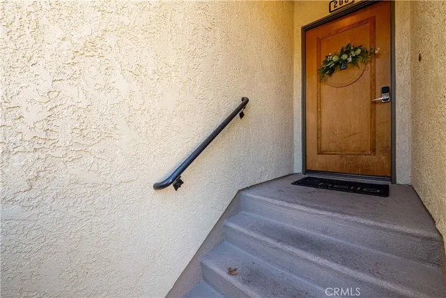 $605,000 | 3168 Darby Street, Unit 208, Simi Valley, CA 93063