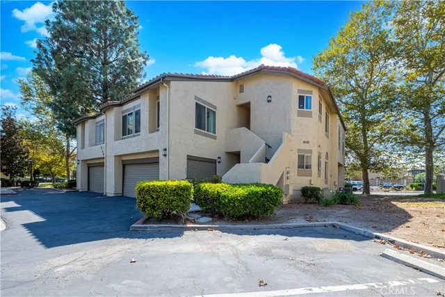 $605,000 | 3168 Darby Street, Unit 208, Simi Valley, CA 93063