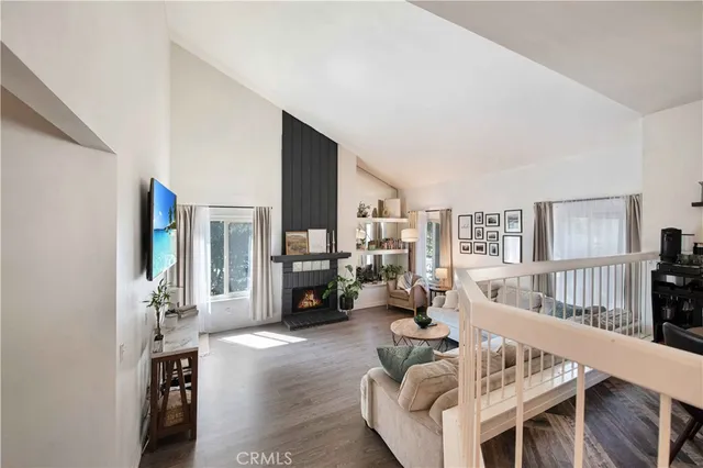 $605,000 | 3168 Darby Street, Unit 208, Simi Valley, CA 93063