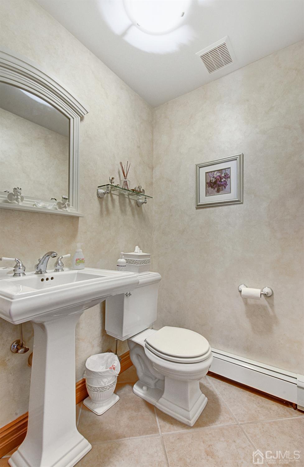 76 Pennington Road New Brunswick, NJ 08901 - Photo 14 of 32 Downstairs powder room