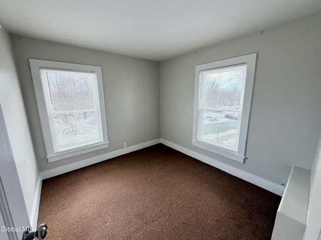 $1,600 | 39-41 Roosevelt Road, Amsterdam, NY 12010