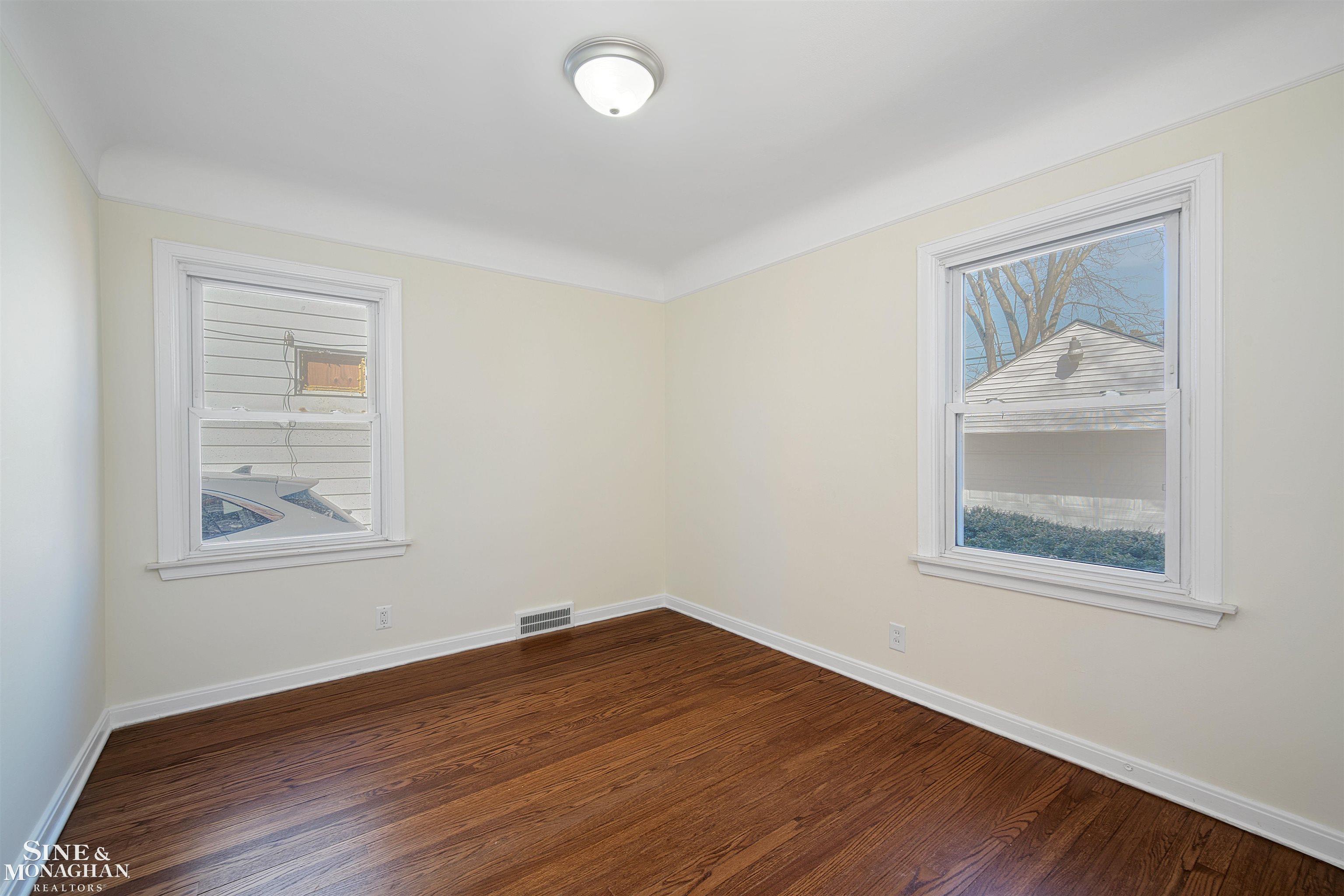 1448 Vernier Road Grosse Pointe Woods, MI 48236 - Photo 16 of 27
