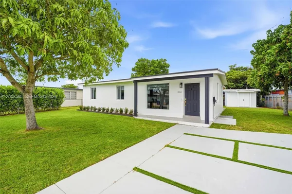 $695,000 | 10860 Southwest 40th Terrace, Miami, FL 33165