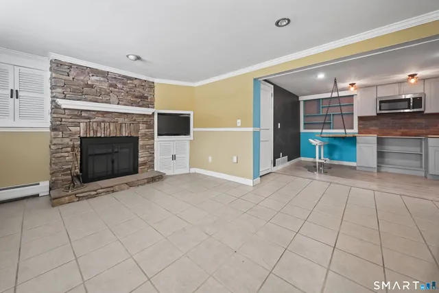 $489,900 | 77 Crest Road, Southington, CT 06489