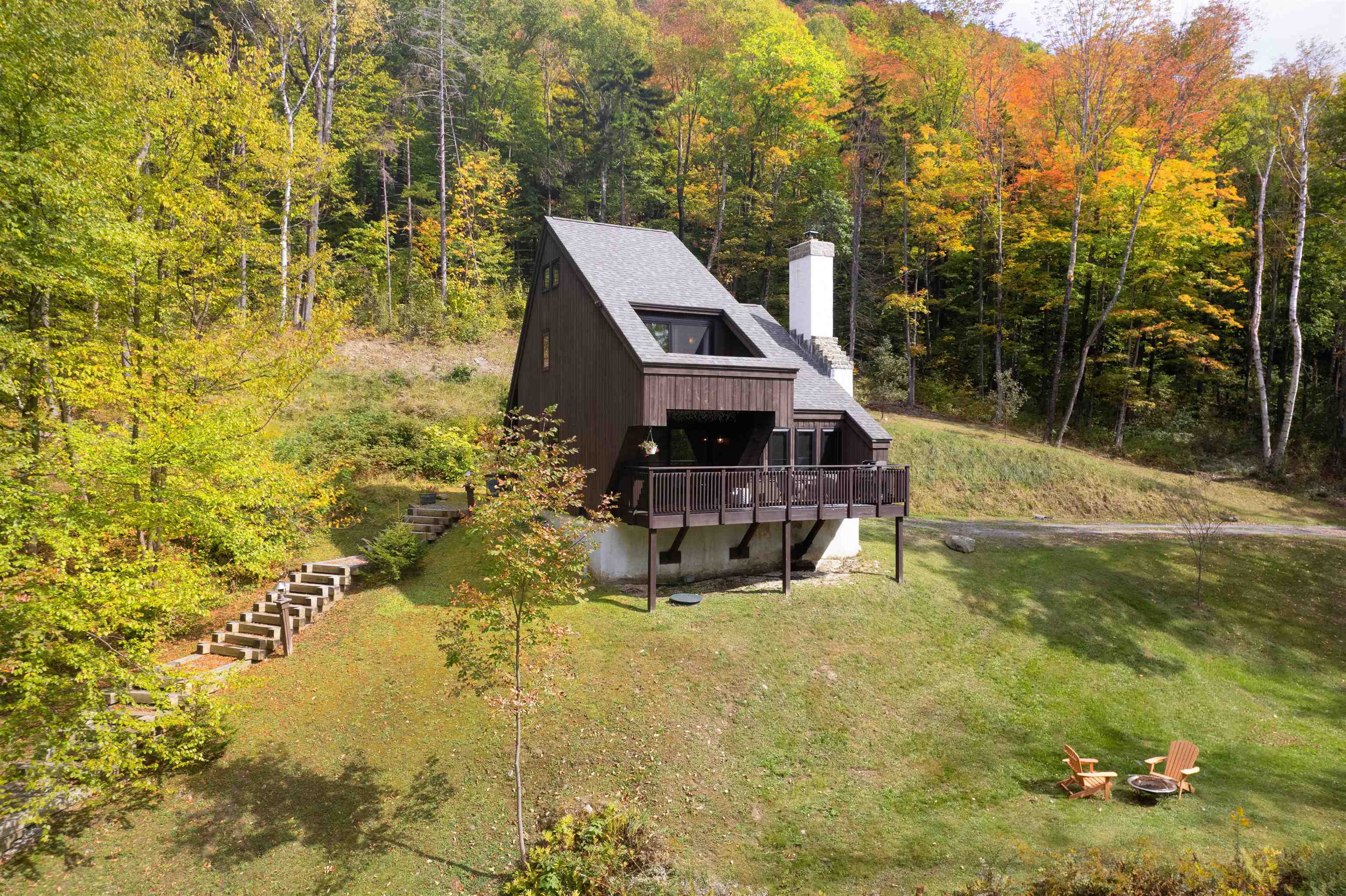 89 Falcon Loop Road East Rochester, VT 05767 - Photo 1 of 33