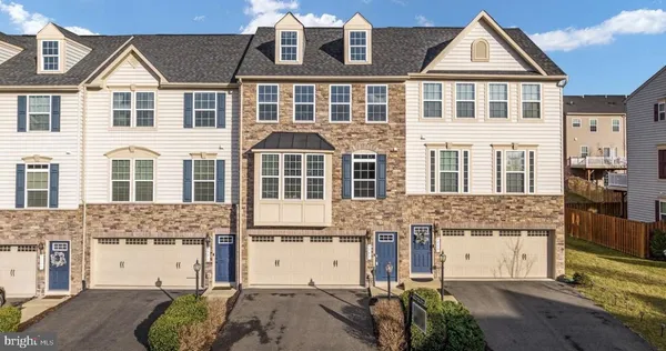 $694,900 | 7753 Milton Circle, Gainesville, VA 20155