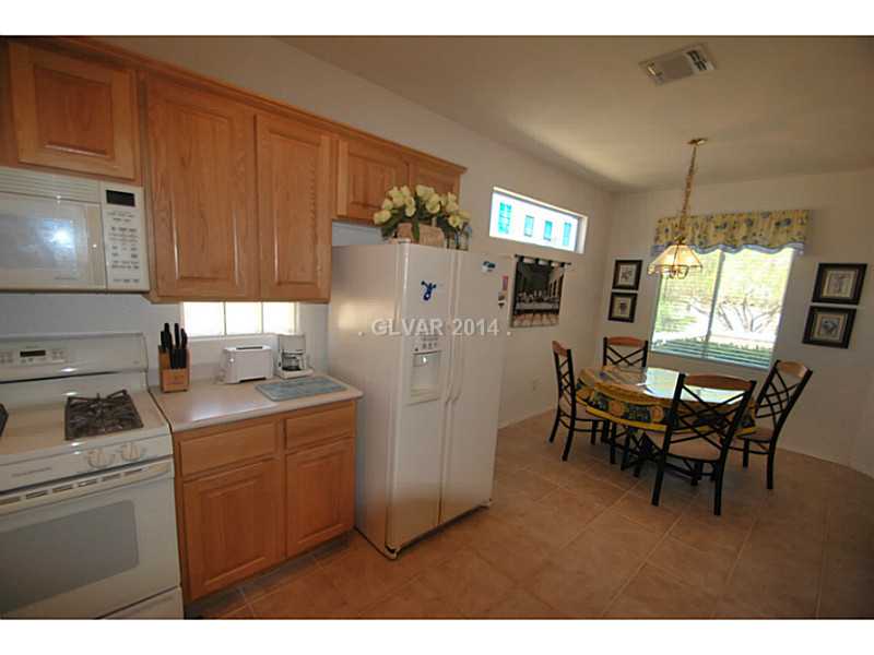3043 Canal Walk Road Henderson, NV 89052 - Photo 14 of 29 Kitchen.