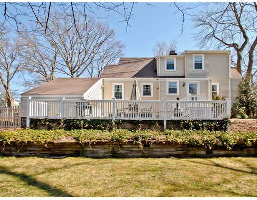 35 Walmsley Road Darien, CT 06820 - Photo 13 of 17 a front view of a house with a yard