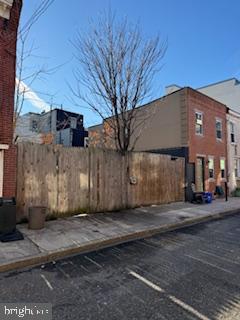 Fenced Buildable Lot in Passyunk Sqare