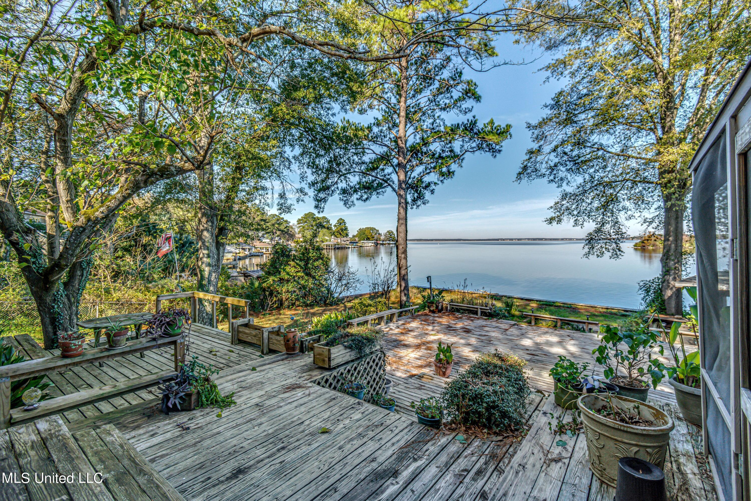 101 Sandpiper Road Brandon, MS 39047 - Photo 19 of 26 Multi Level Deck