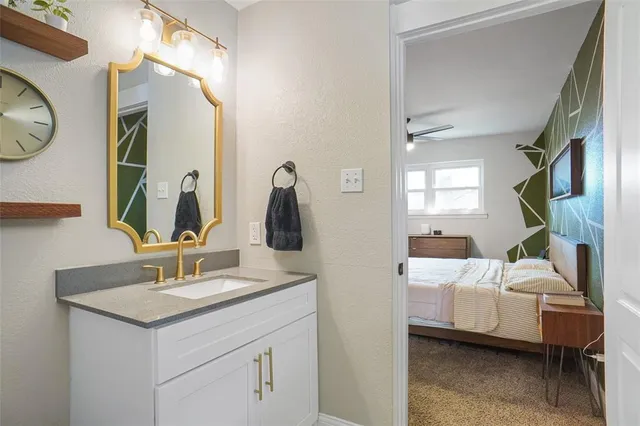 $399,900 | 101 West Ash Lane, Euless, TX 76039