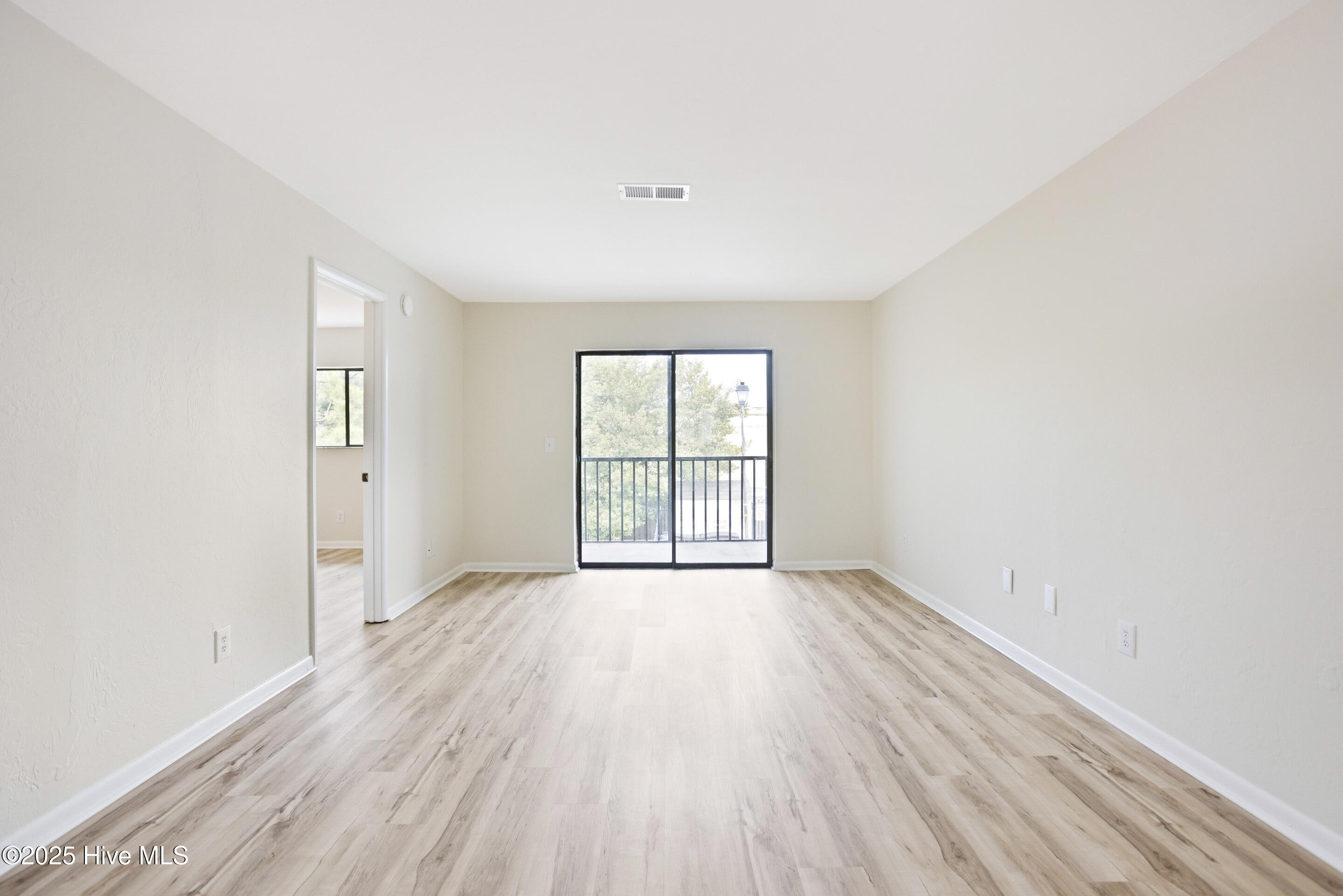 4459 Holly Tree Road Wilmington, NC 28412 - Photo 11 of 32 Full View Dining/Living