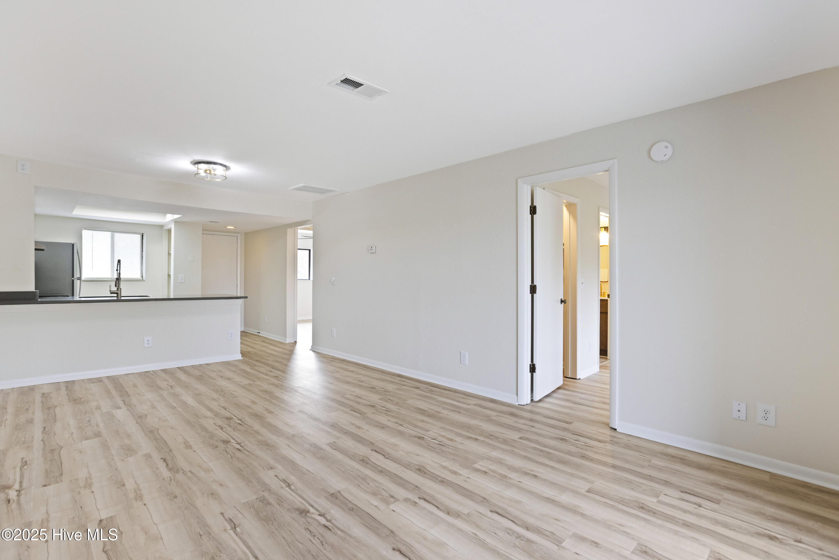 4459 Holly Tree Road Wilmington, NC 28412 - Photo 13 of 32 Living Space