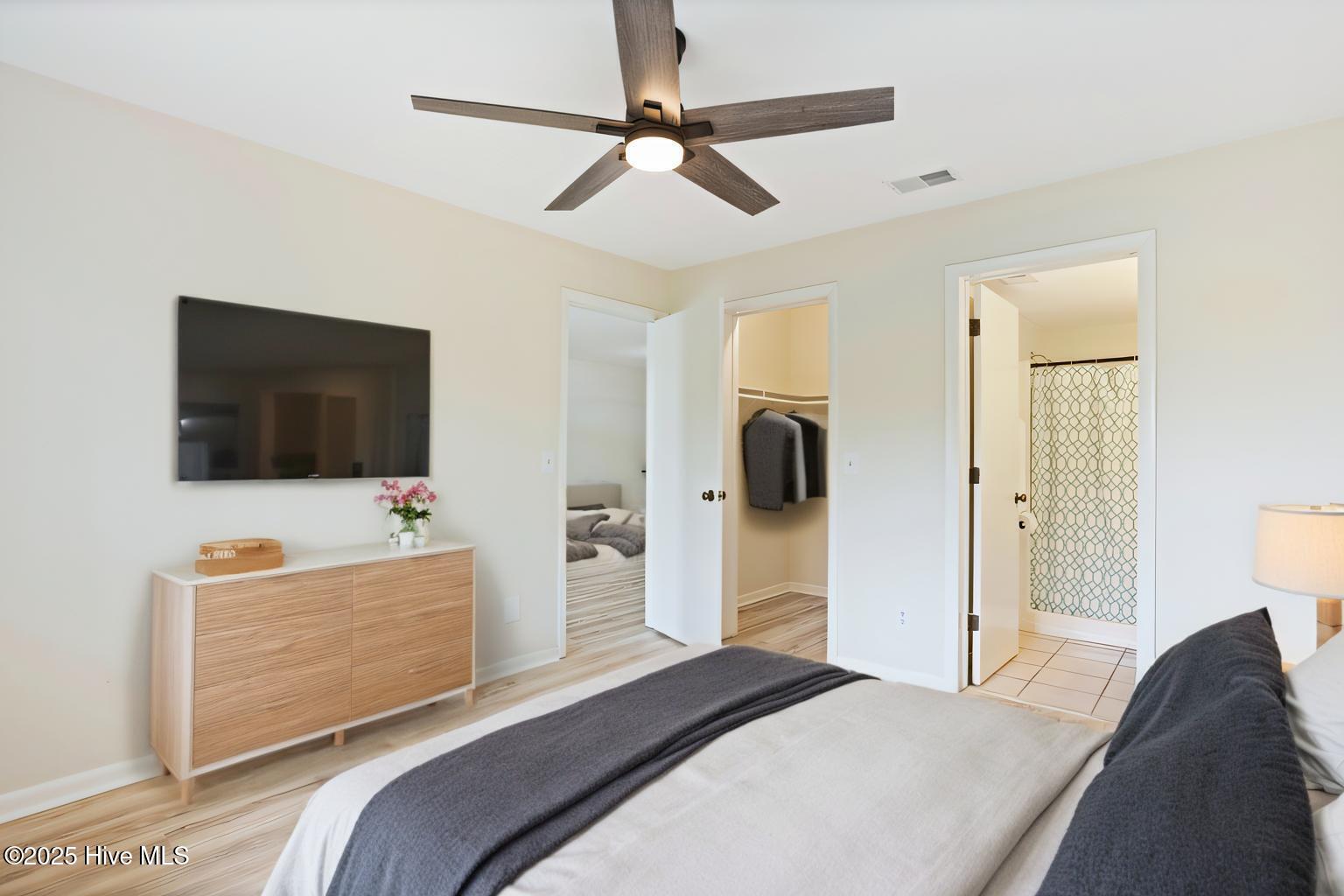 4459 Holly Tree Road Wilmington, NC 28412 - Photo 15 of 32 Primary Bedroom