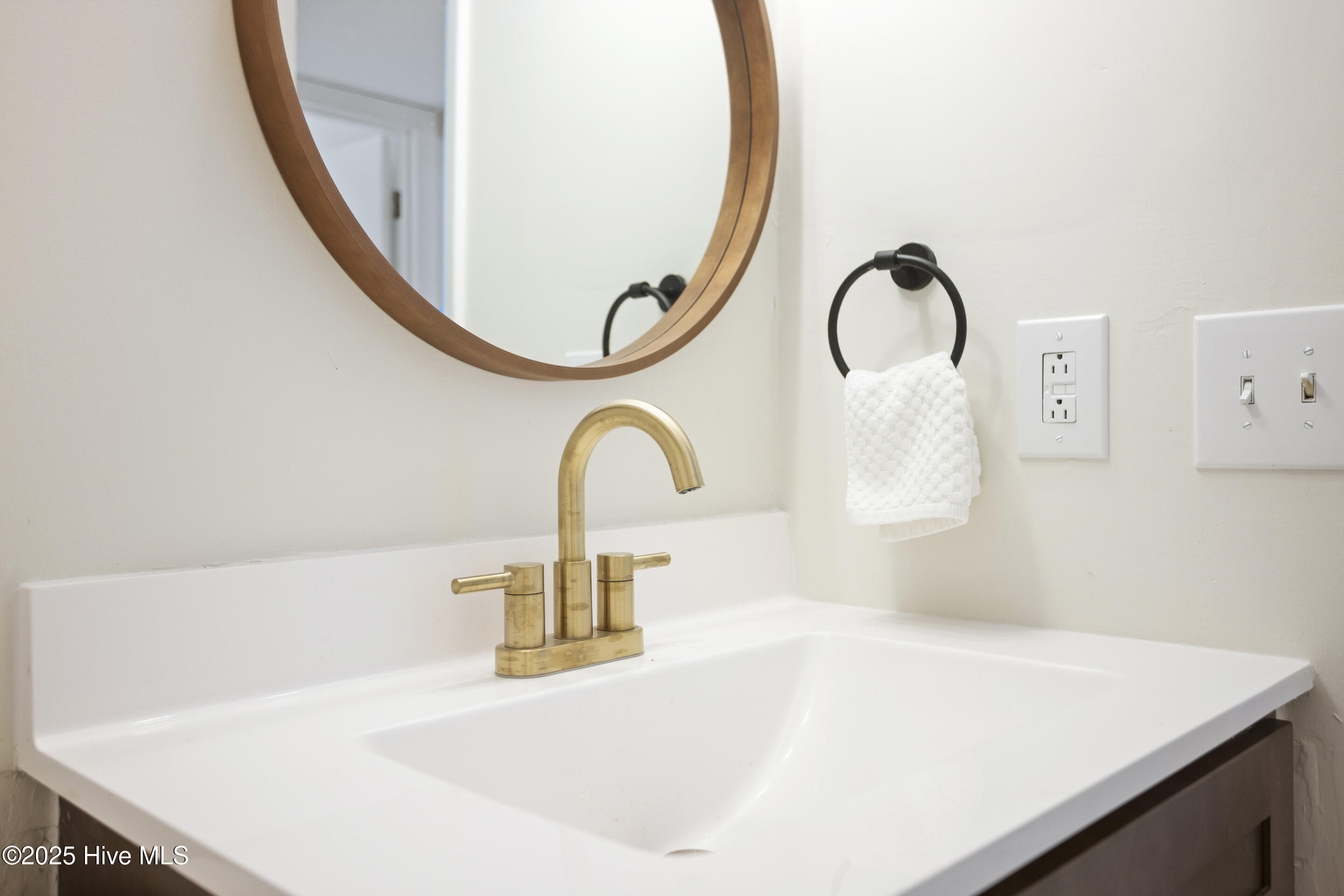 4459 Holly Tree Road Wilmington, NC 28412 - Photo 23 of 32 Hall Bath