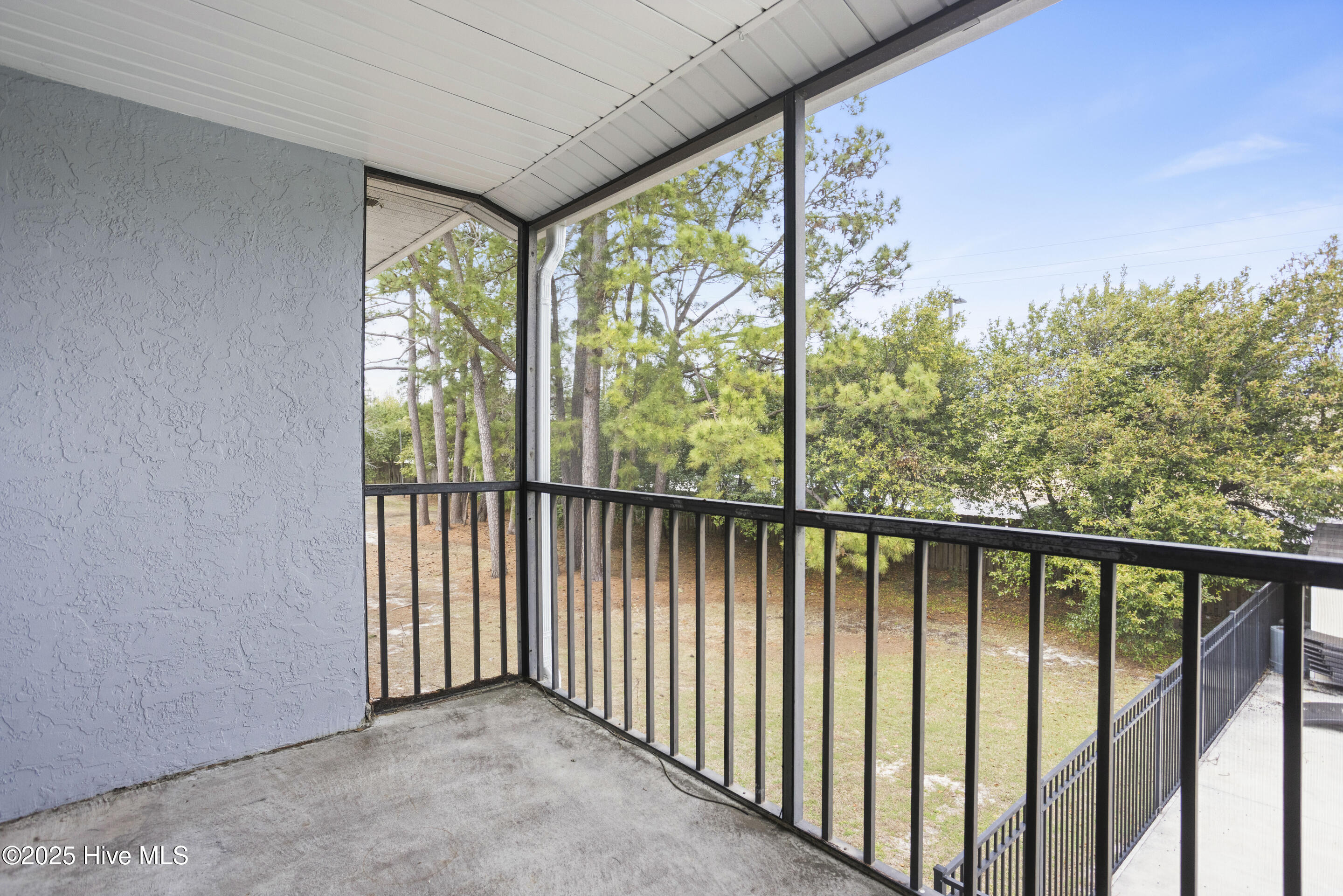 4459 Holly Tree Road Wilmington, NC 28412 - Photo 26 of 32 Screened Porch