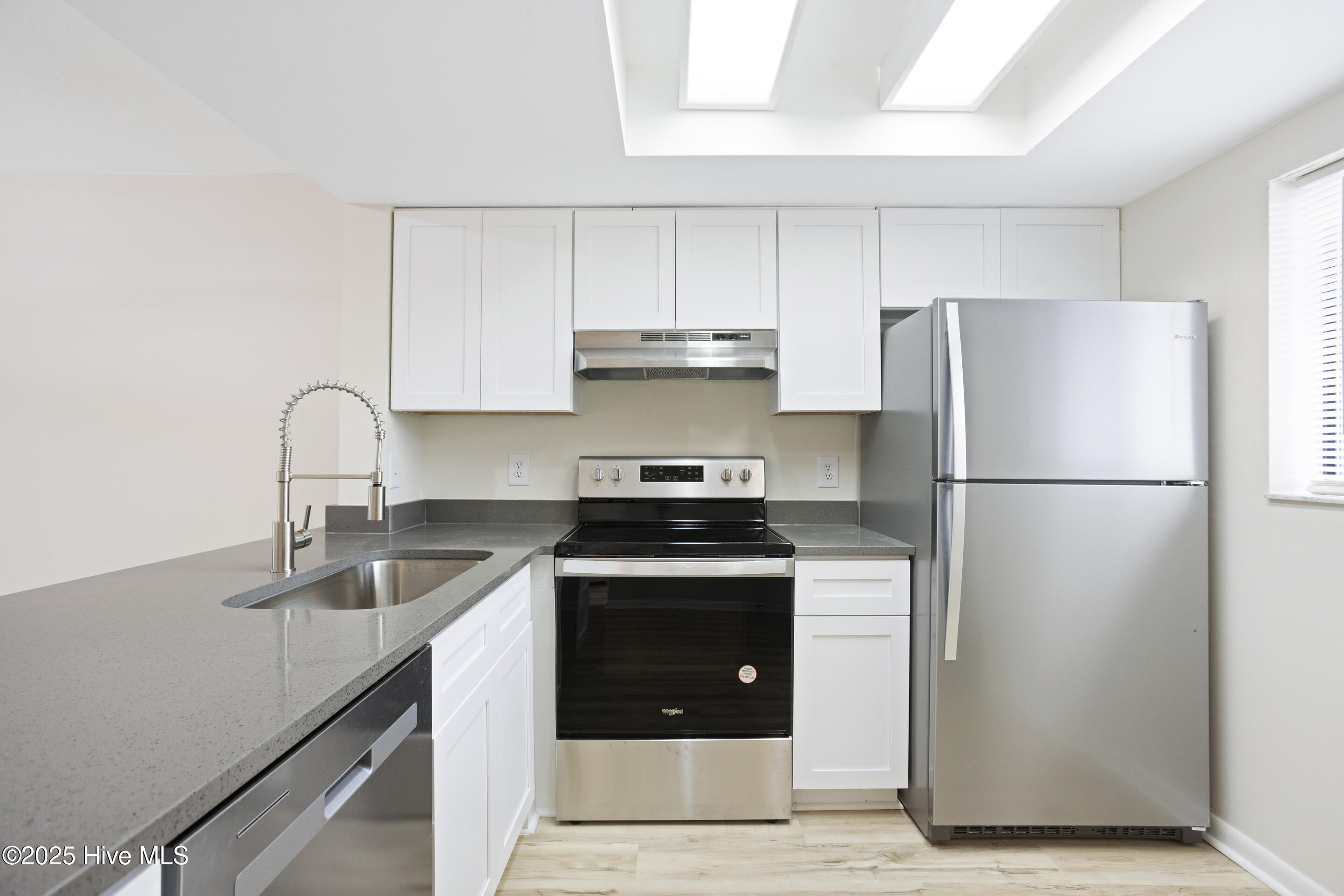 4459 Holly Tree Road Wilmington, NC 28412 - Photo 5 of 32 New Appliances