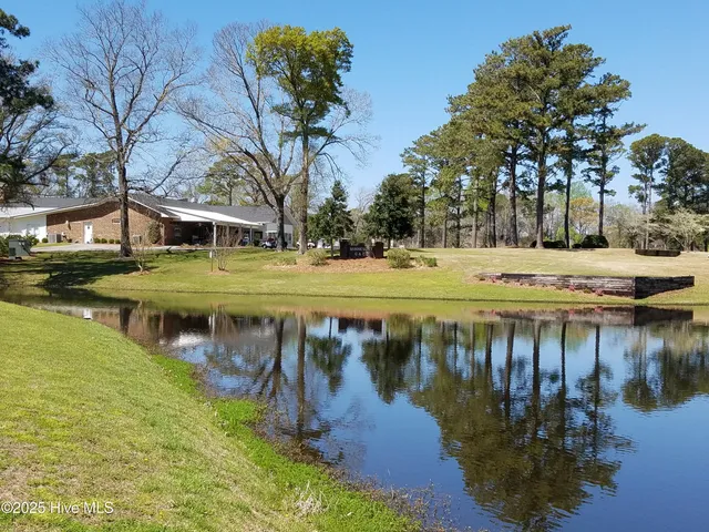 $39,900 | 461 Country Club Drive West, Arapahoe, NC 28510