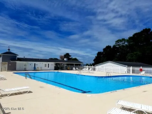 $39,900 | 461 Country Club Drive West, Arapahoe, NC 28510